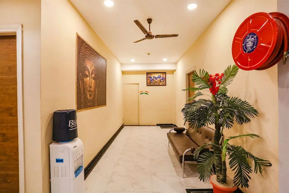 Нью-Дели: FabHotel GK Residency