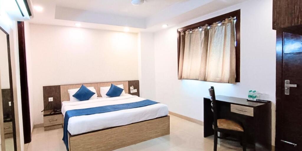 Нью-Дели: Bellmont East Delhi