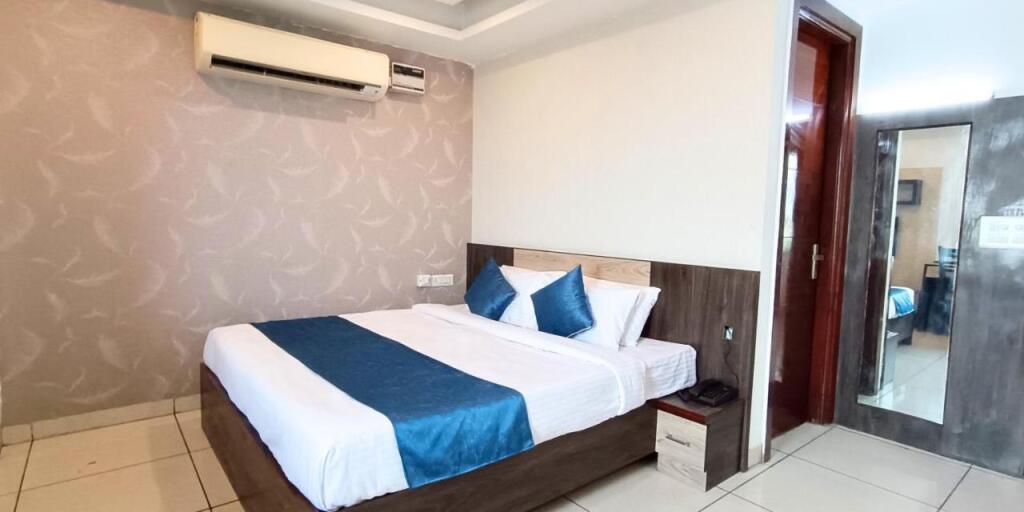 Нью-Дели: Bellmont East Delhi