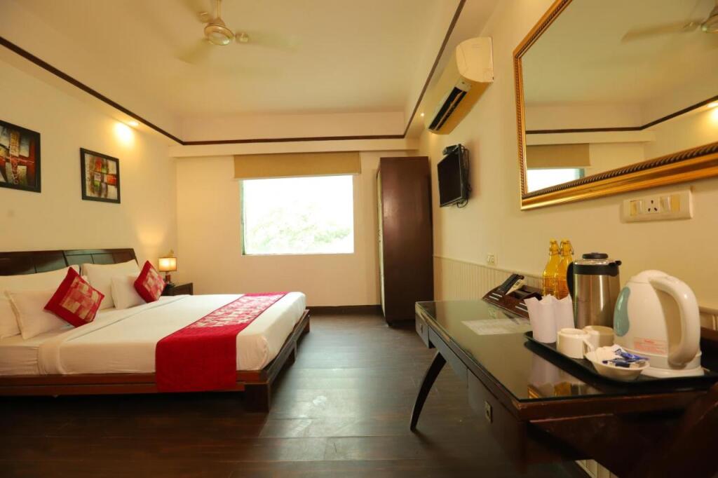 Нью-Дели: The Picasso Residency Hotel BnB