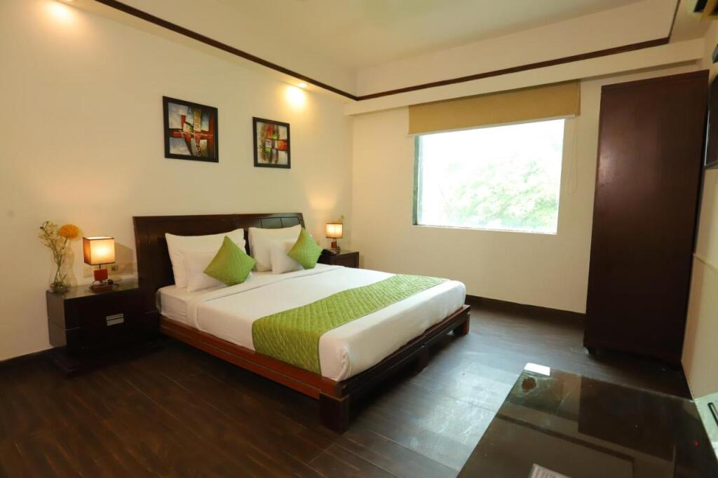 Нью-Дели: The Picasso Residency Hotel BnB