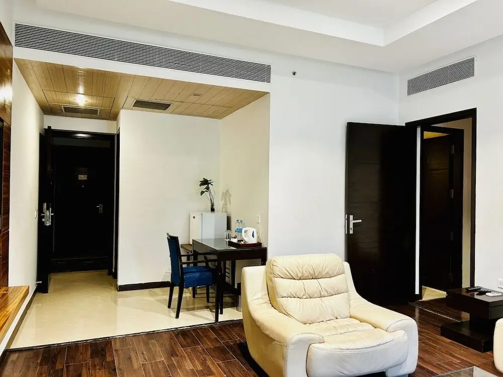 Нью-Дели: Bel-La Monde Hotel Chhattarpur South Delhi