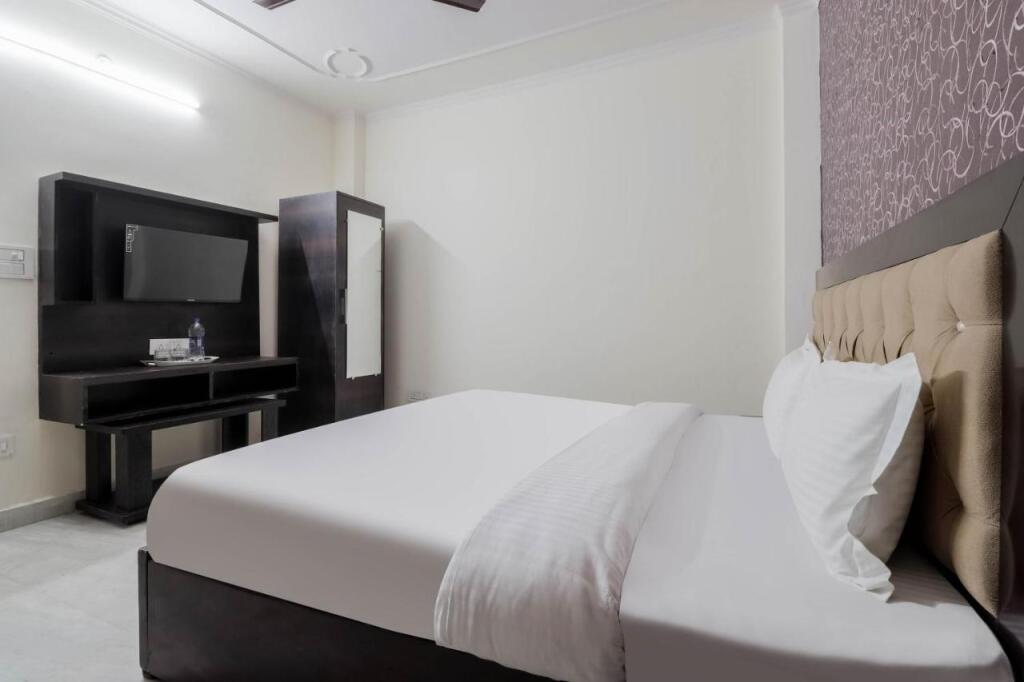 Нью-Дели: Collection O 79212 Dwarka Royal Inn