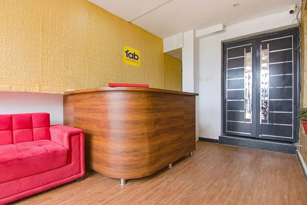 Нойда: Fabhotel Satyam International