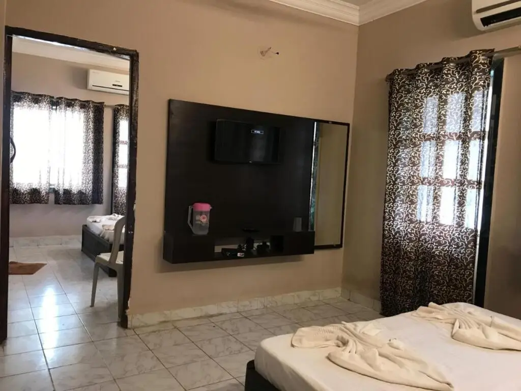 Калангут: Rivasa Resort - 5 Mins Walk To The Beach