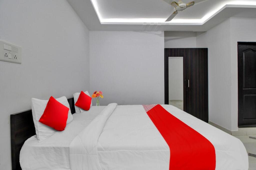 Верем: OYO Flagship 807964 Kavish Residency