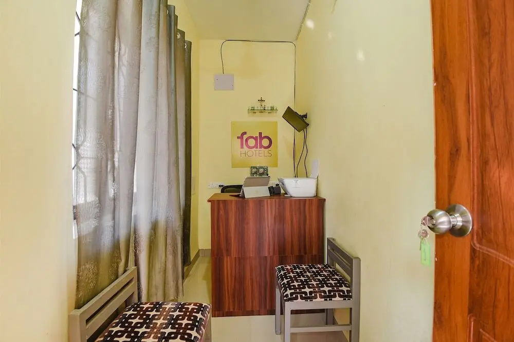 Калангут: FabExpress Symphony Homes, Calangute Beach