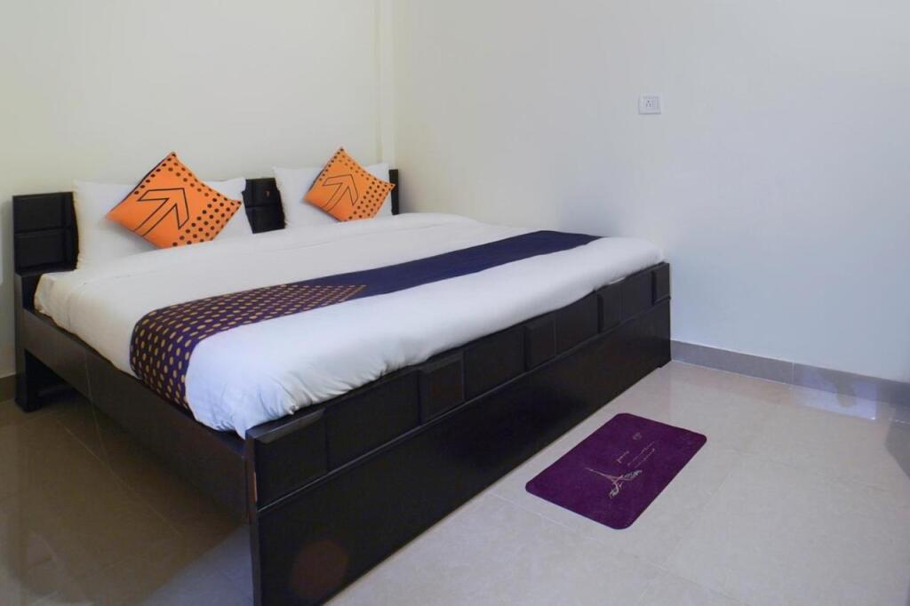 Пантнагар: OYO Flagship 805630 Hotel Shivam Residency