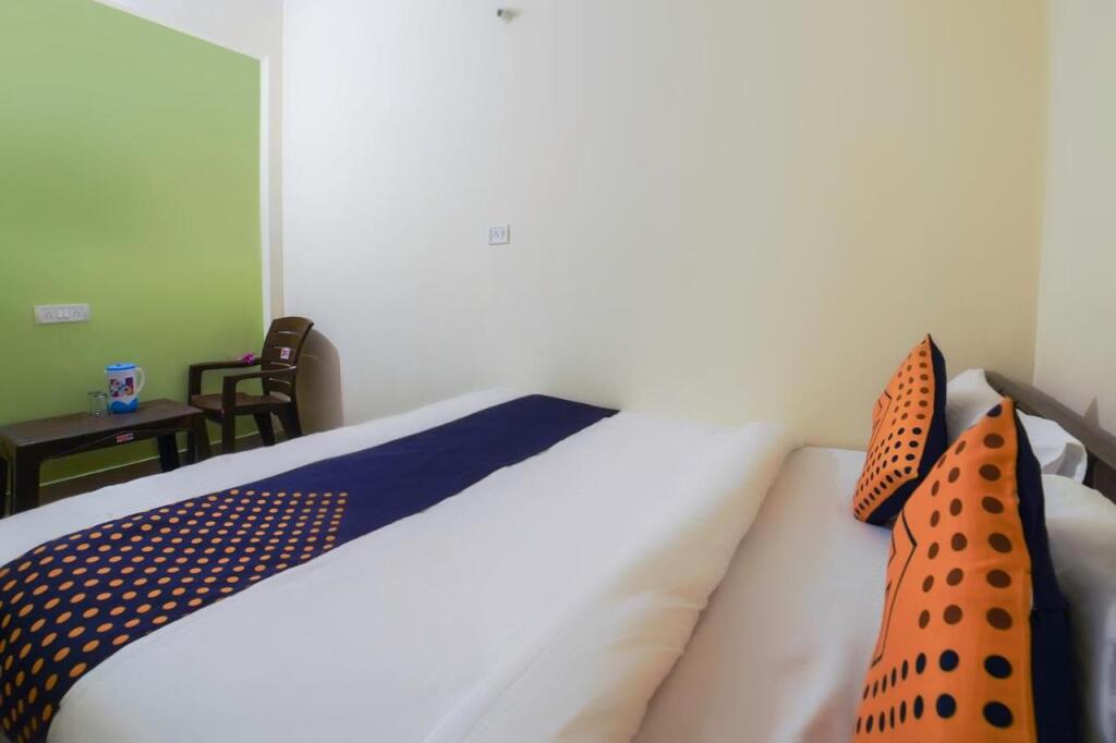 Пантнагар: OYO Flagship 805630 Hotel Shivam Residency