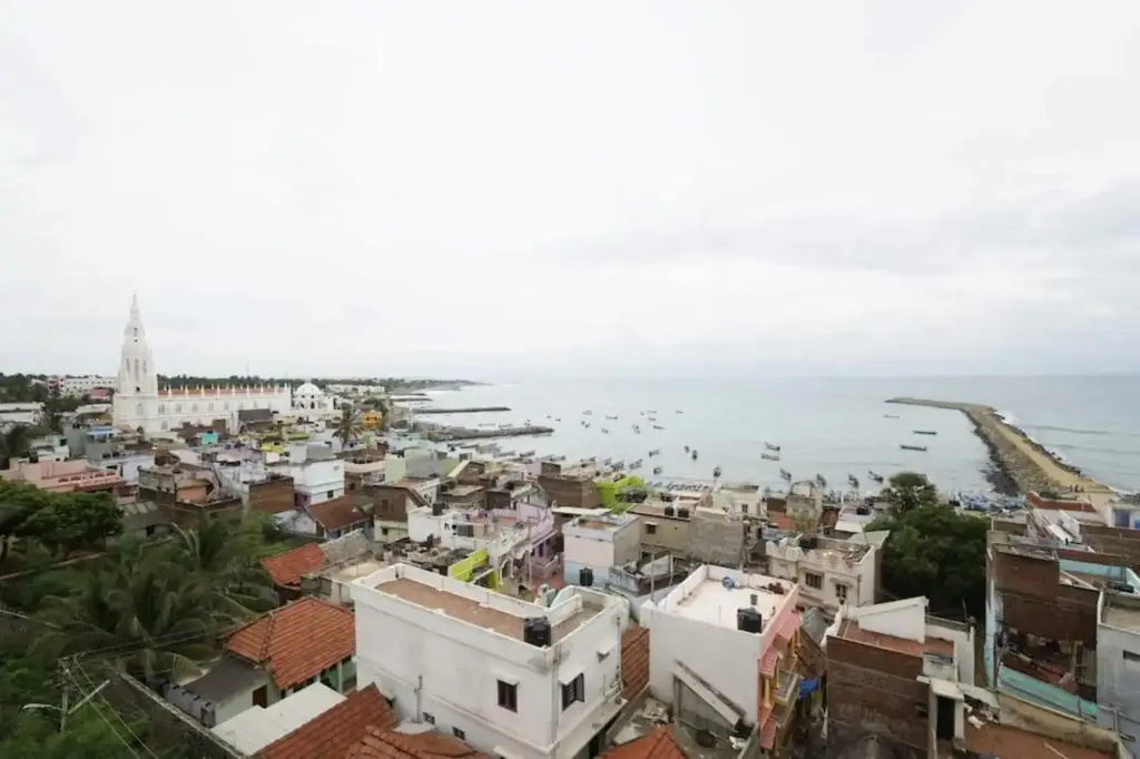Eraniel: Hotel Manickam