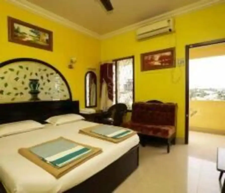 Eraniel: Hotel Manickam