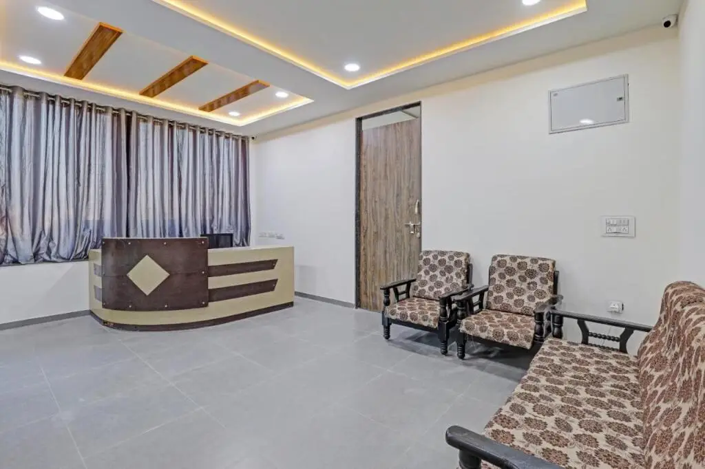 Раджкот: OYO Flagship 806254 Hotel King's Land