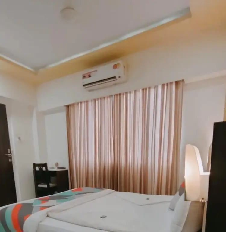 Мумбаи: Hotel Aqua Galaxy