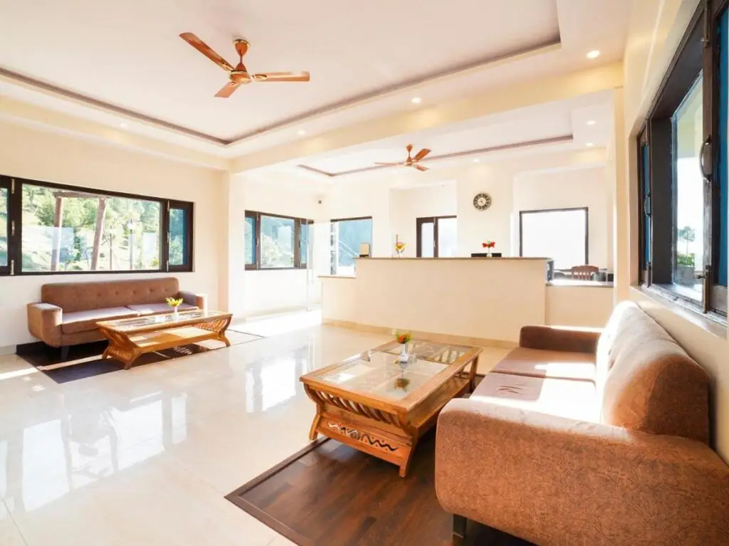 Раникхет: Boros Resorts Binsar