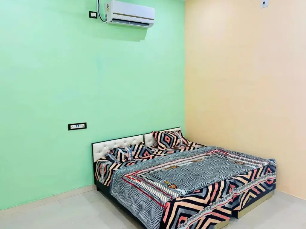 Ревари: OYO 700531 Friends Hotel