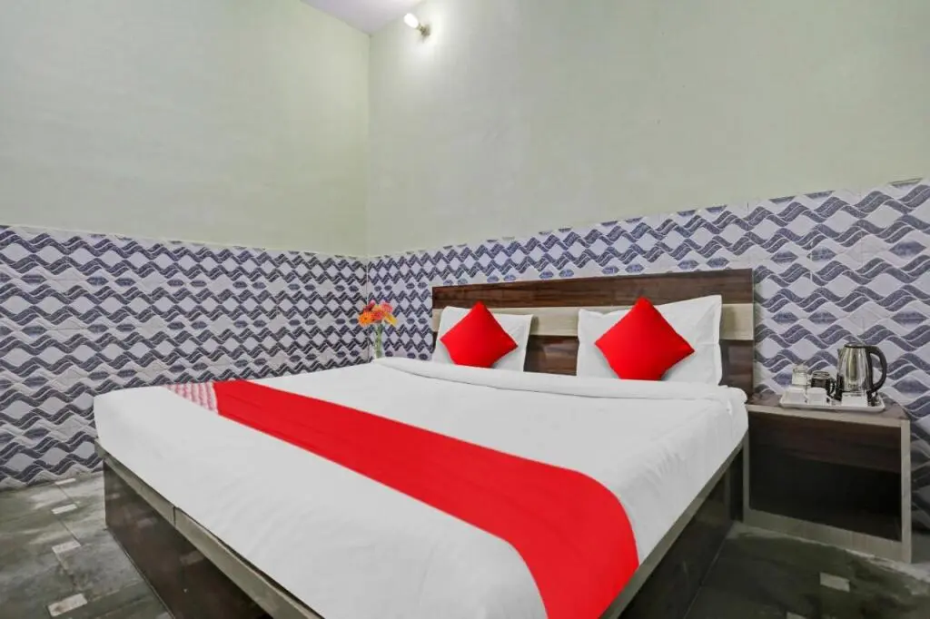 Ревари: OYO Flagship 806734 Jp Palace Hotel