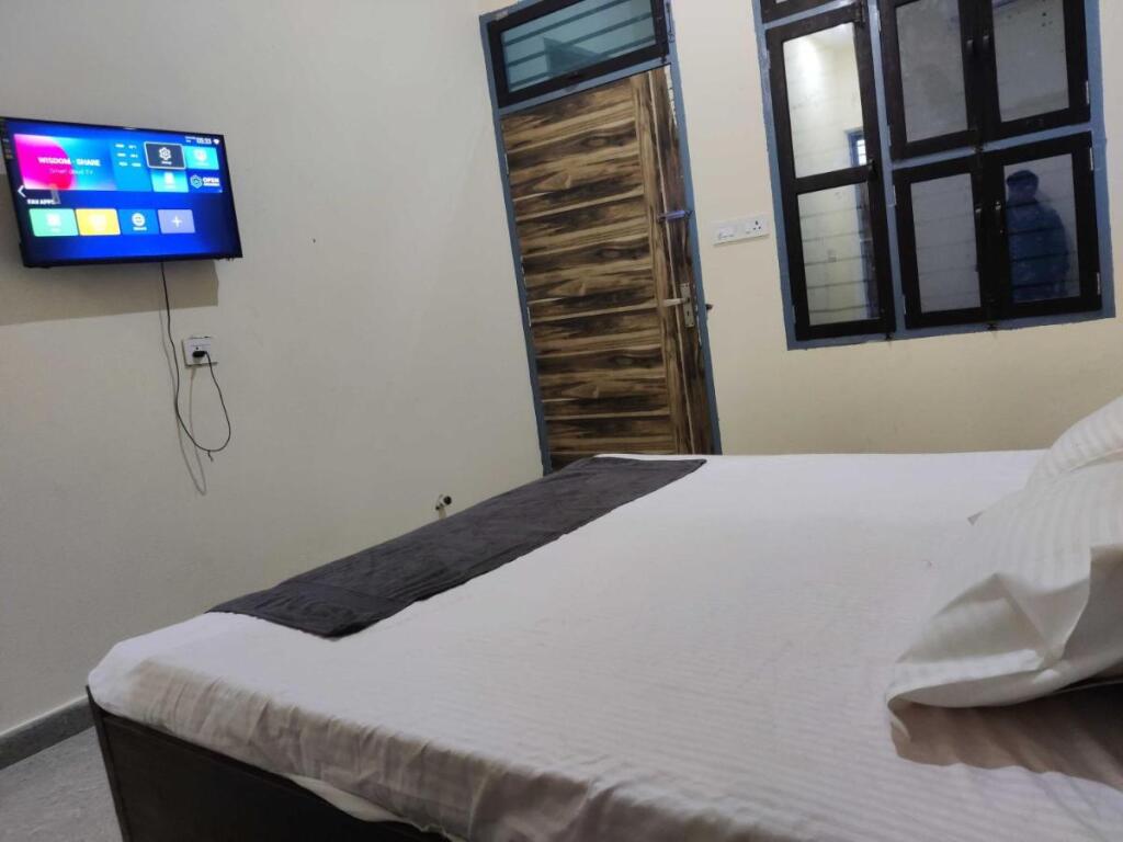 Ревари: OYO 700925 Hotel Andaaz Residnecy