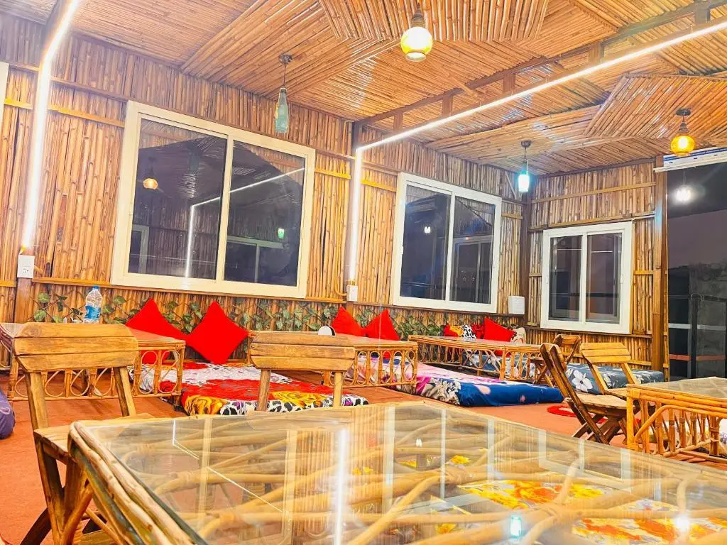 Ришикеш: Qotel Tapovan Rishikesh
