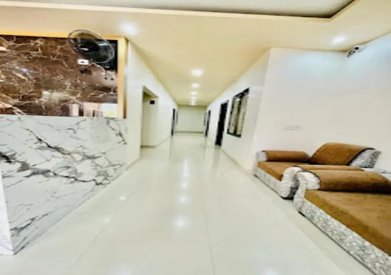Сарнатх: Fabhotel Us Inn