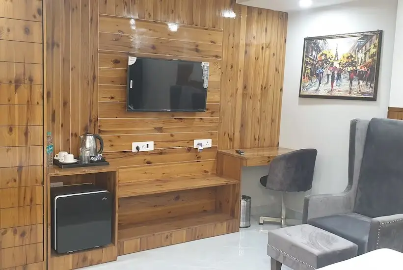 Сахаранпур: Hotel Grand Maurya