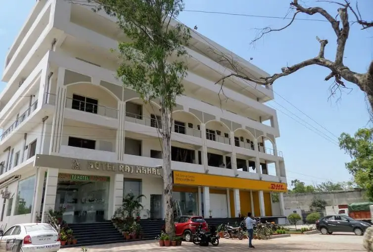 Hotel Raj Mahal Roorkee — фото 1