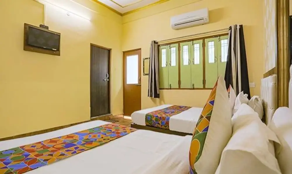 Сарнатх: Fabhotel Shivam Palace