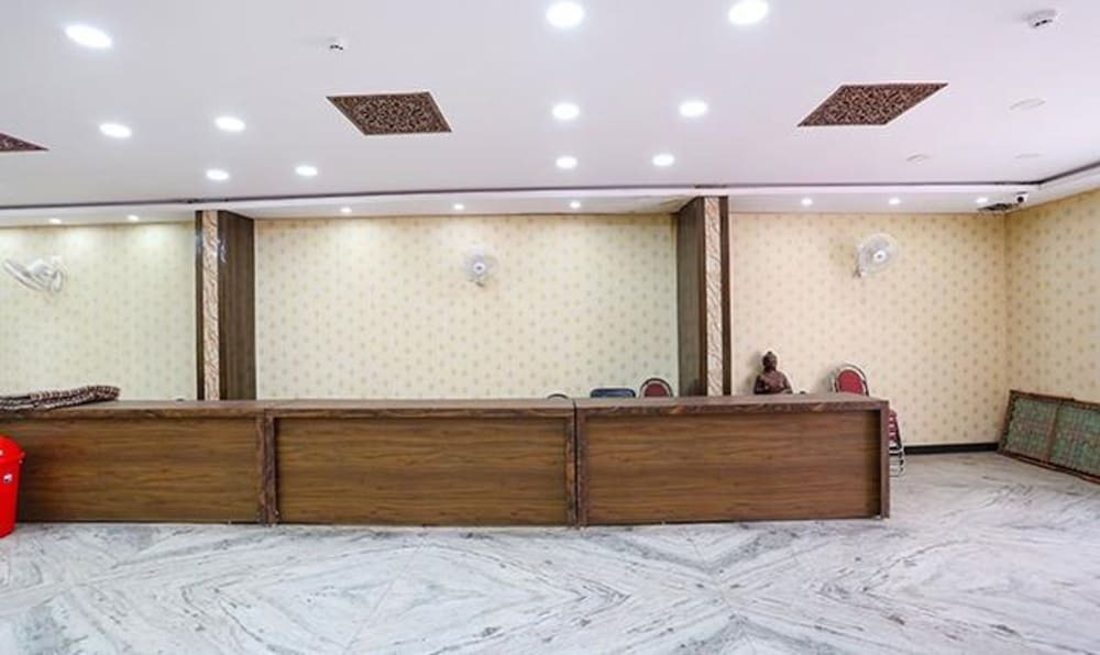 Сарнатх: Fabhotel Shivam Palace