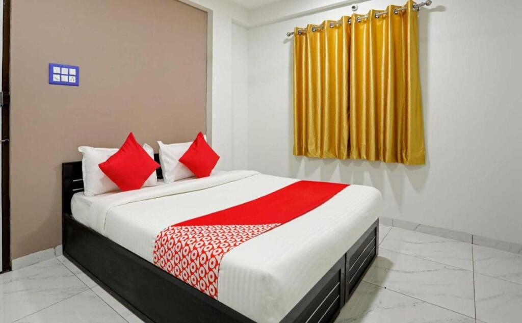 Хидерабад: OYO FLAGSHIP 807099 Hotel Sri Sai Dwaraka Residency