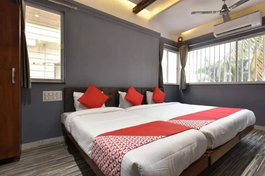 Солапур: Hotel Ashirwad, Solapur