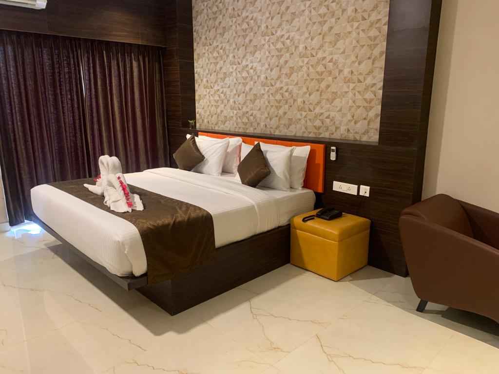 Соманур: Purple Hotels And Resorts