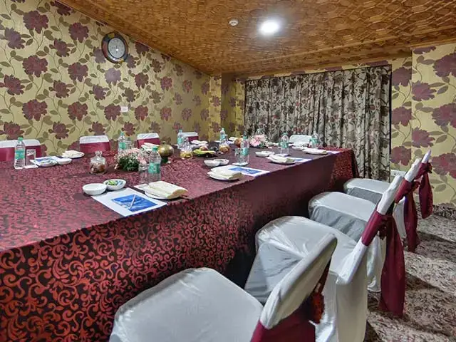 Шринагар: Batra Hotel & Residences