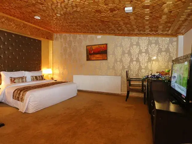 Шринагар: Batra Hotel & Residences