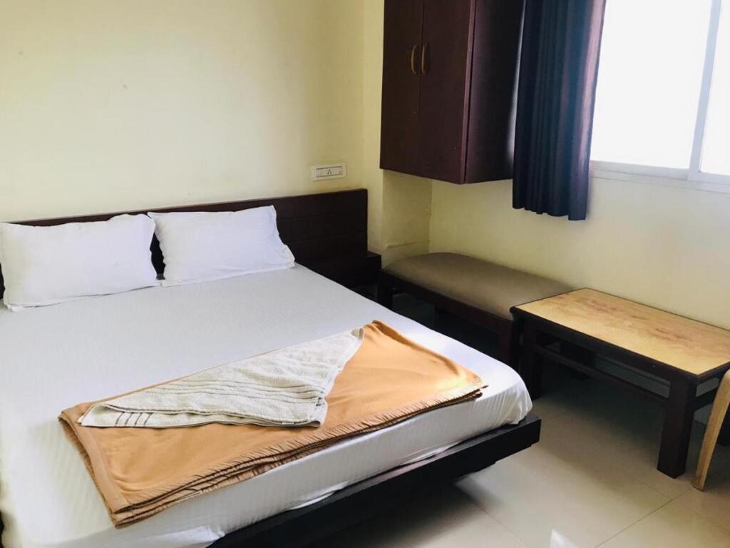 Шимога: STAYMAKER Bright Palace Residency