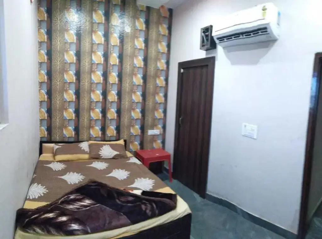 Таннасар: OYO Hotel 92229 Hotel D 18