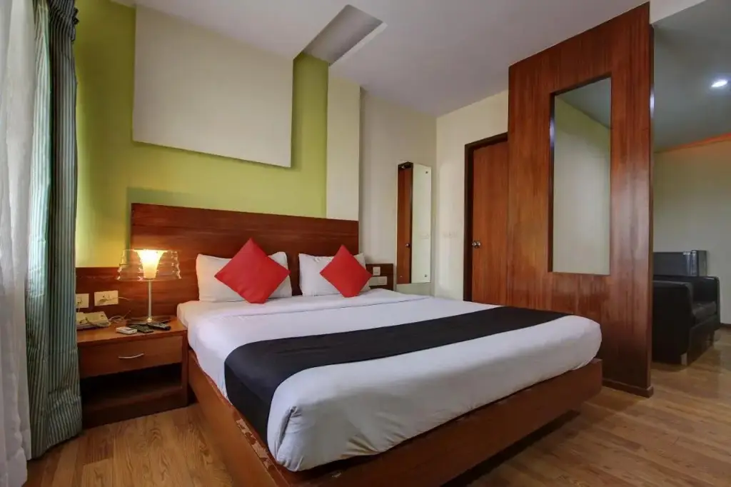 Тхане: Capital O72524 Hotel Rr Boutique
