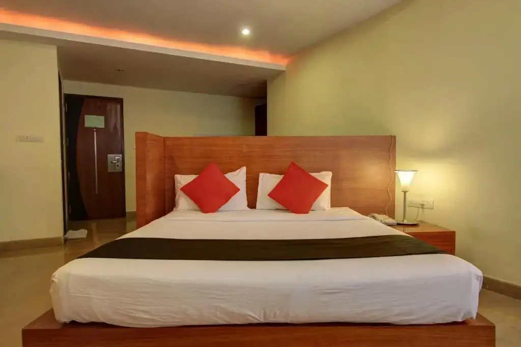 Тхане: Capital O72524 Hotel Rr Boutique