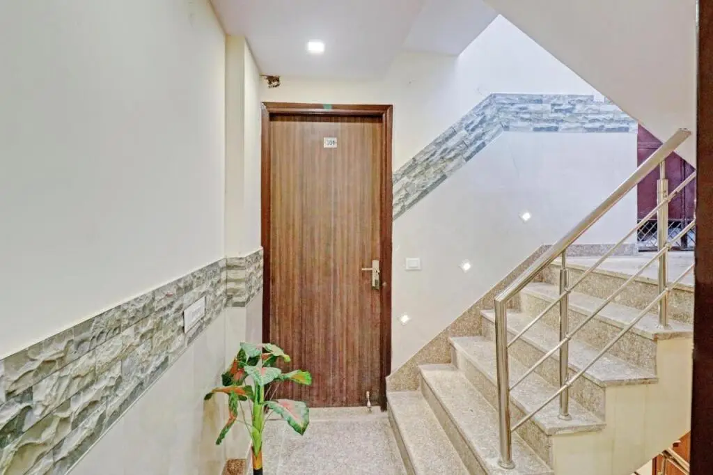 Нью-Дели: Collection O 81379 Hotel Green Plaza