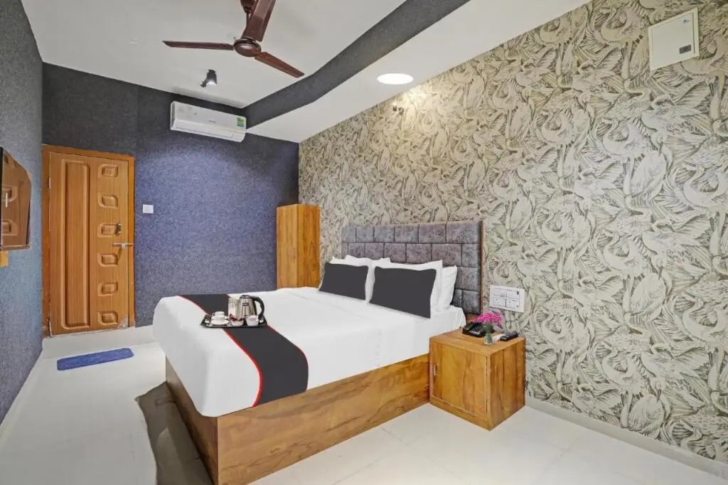 Сурат: OYO Flagship 703392 Hotel The Life