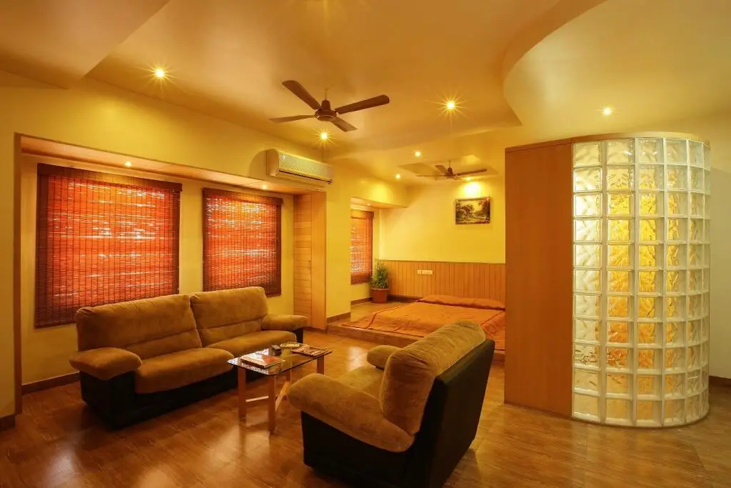 Колхапур: Hotel Orient Crown, Kolhapur