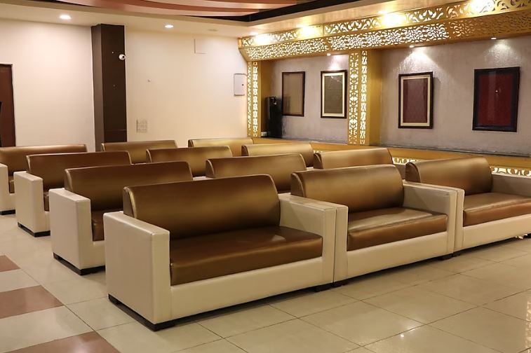 Прем-Нагар: Hotel Center Point