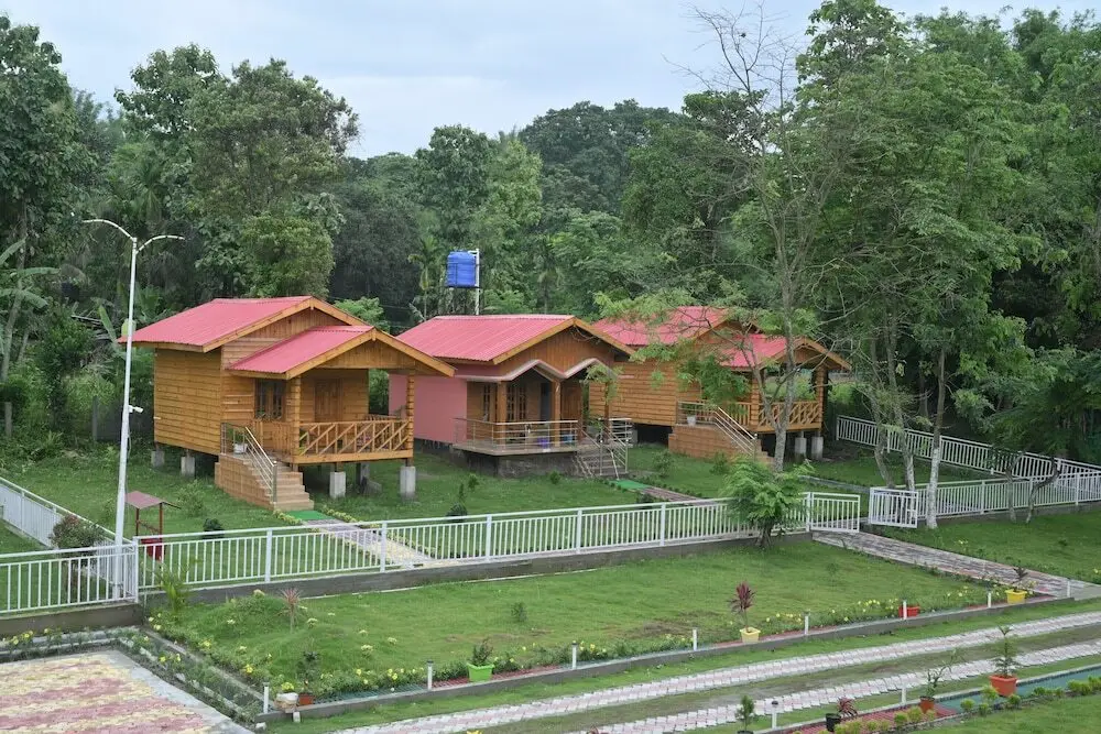Тезпур: De Aloha Resort