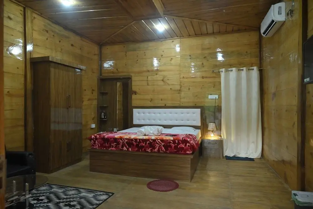 Тезпур: De Aloha Resort