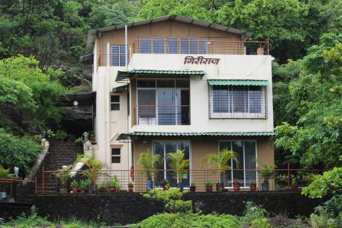 Giriraj Farm Hill Resort — фото 1