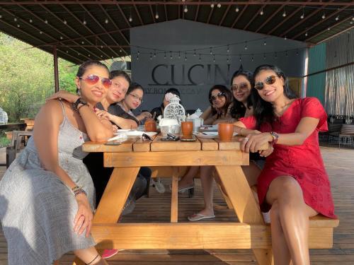 Хандала: Bombay Camping Company