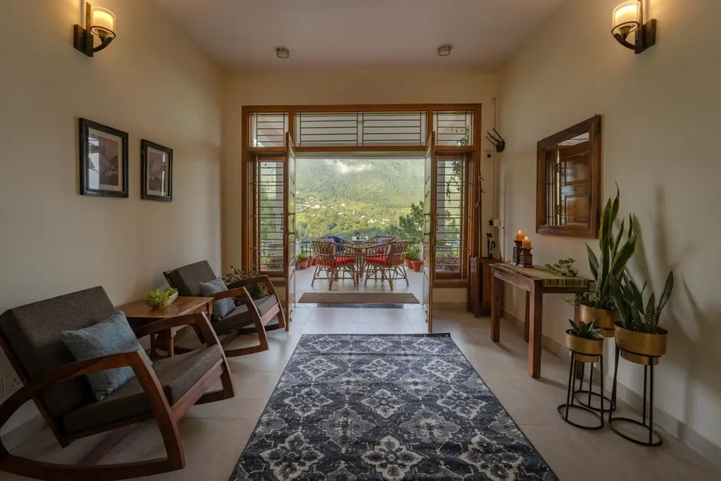 Наинитал: Shambhal House