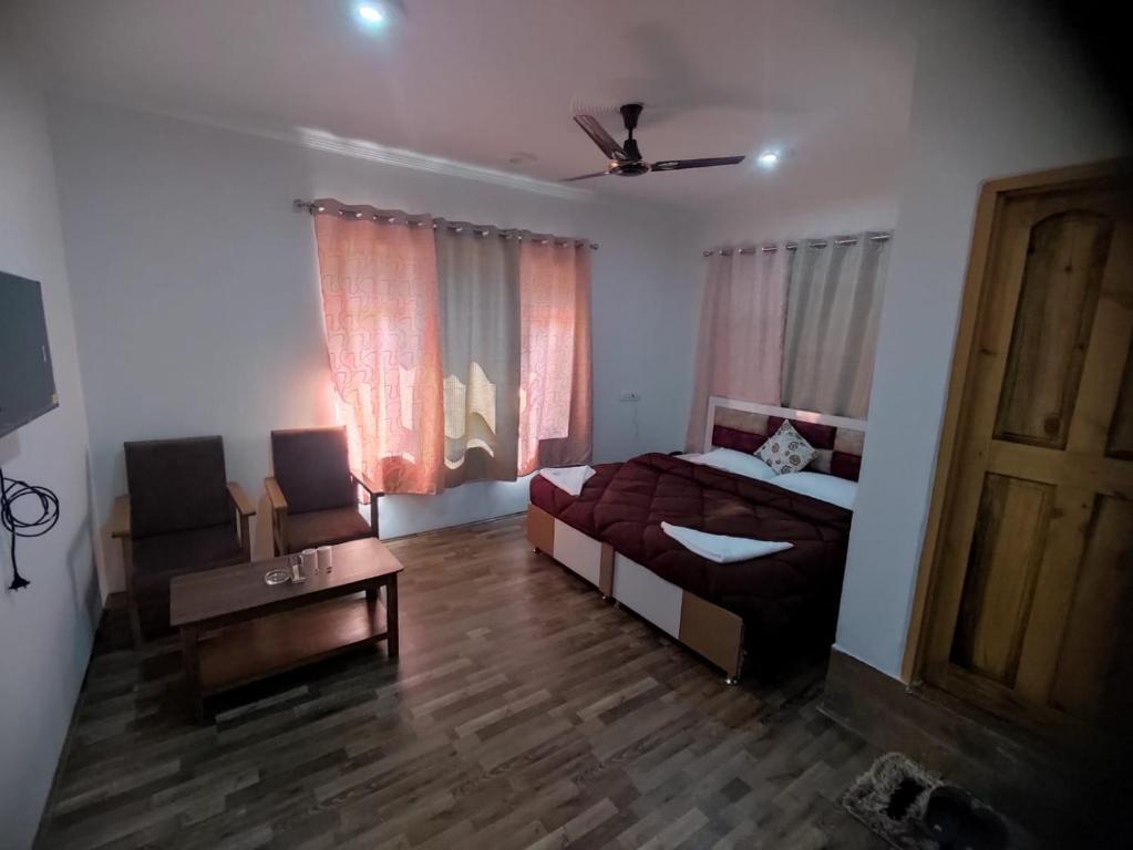 Шринагар: Hotel Silver Inn Srinagar