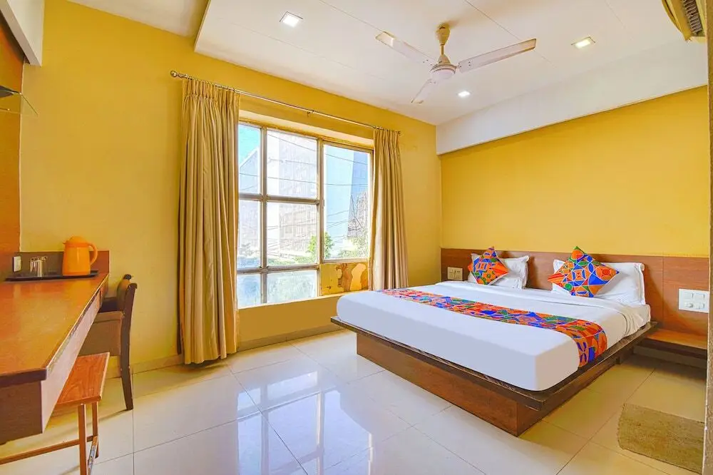 Сурат: Fabhotel Rb Residency