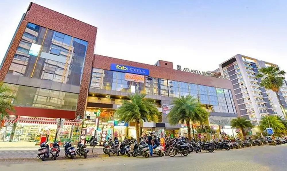 Fabhotel Happinex — фото 1