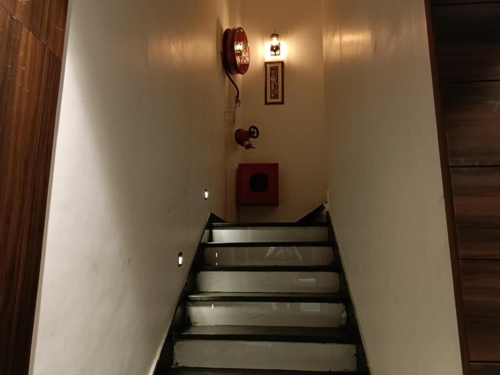 Maruti Group Of Hotels - Vrinda Inn — фото 1