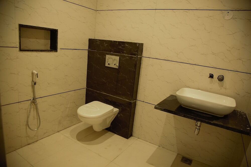 Уттаркаши: Raja Ji Hotels